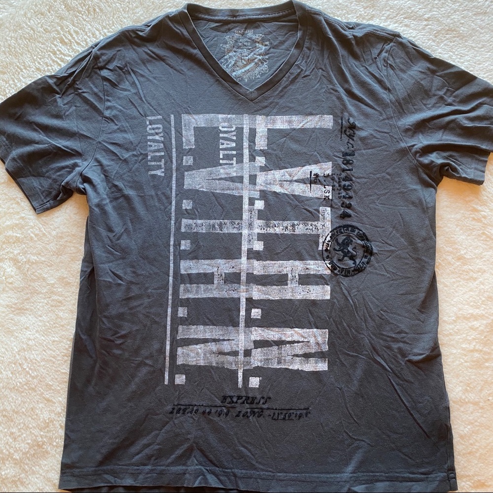 Express Graphic Tee